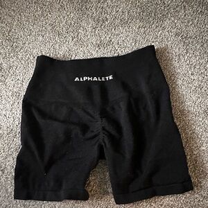 Alphalete amplify shorts 4.5” great condition no flaws.